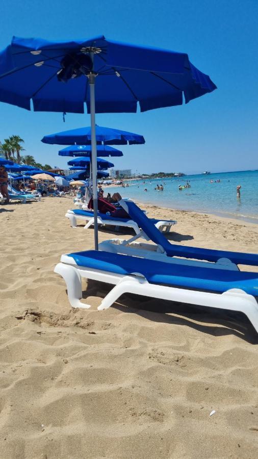 Cosmos Residence Paralimni Esterno foto