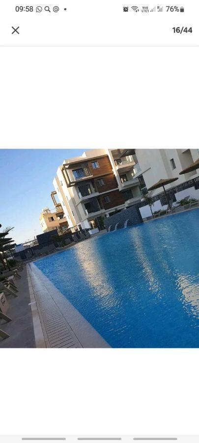 Cosmos Residence Paralimni Esterno foto