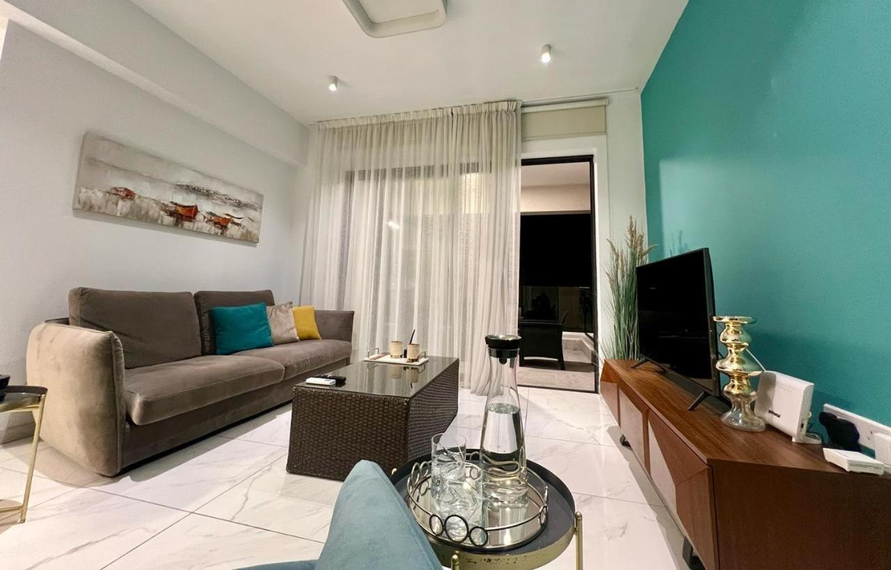 Cosmos Residence Paralimni Esterno foto